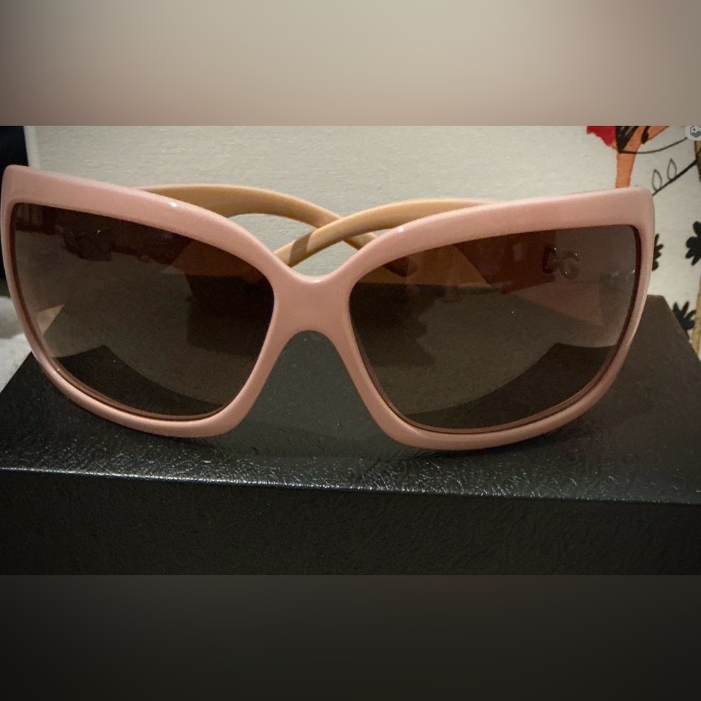 Dolce & Gabbana Pink Sunglasses, never worn